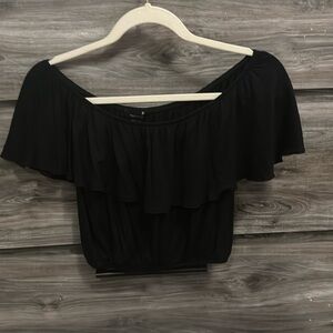 Off shoulder ruffle crop top